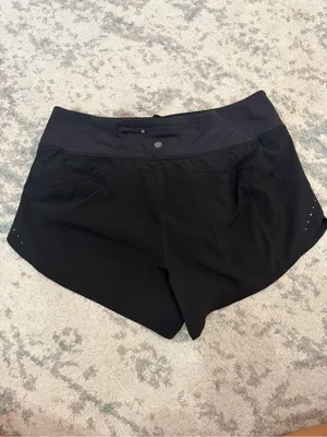 Athleta Run With It 3.5” Shorts Women’s M Black Lined Running Athletic thumbnail 3