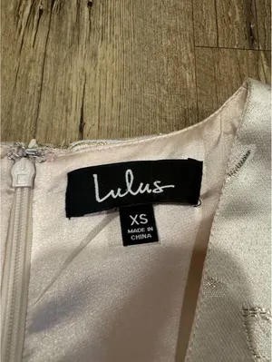 Lulus Jacquard Shift Dress Go with the Glow Metallic Champagne Floral Size XS thumbnail 3