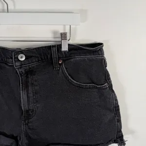 Abercrombie & Fitch The 90s Relaxed Cutoff Shorts Hi3 Rise Black Denim Womens 32 thumbnail 3