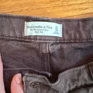 Abercrombie & Fitch 90s Relaxed Jean Brown 33/16S High Rise Casual Minimalist thumbnail 2