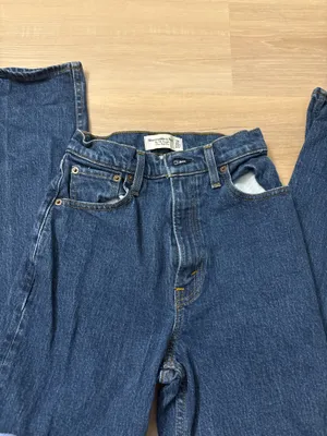 Abercrombie Curve Love 90s straight High-Rise thumbnail 4