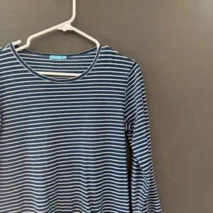 J. Mclaughlin M Navy Blue White Striped Cotton Long Sleeve Crew‎ Neck Tee Shirt thumbnail 2