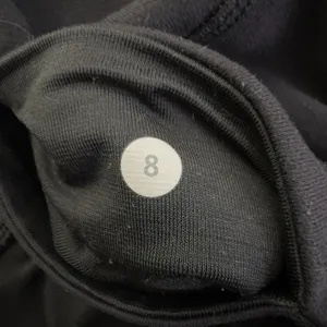 Lululemon Womens Size 8 Black Crop Leggings 21" Inseam High Rise Yoga Athletic thumbnail 8