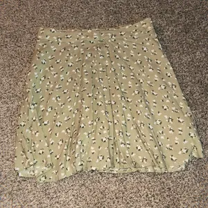 Hollister Floral Skirt Mini thumbnail 1