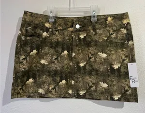 Faded Rose Camouflage Mini Skirt thumbnail 1