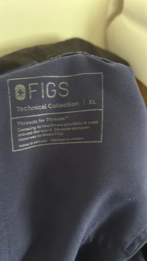 Navy FIGS Set Scrubs Blue thumbnail 4