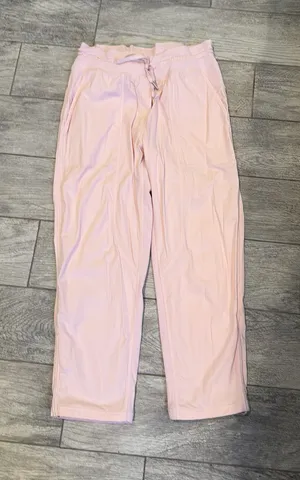 Lululemon dance studio cropped in strawberry milkshake  thumbnail 1