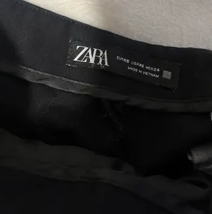 ZARA Black  Shorts thumbnail 4