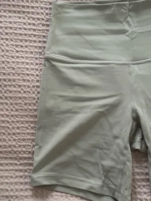 Lululemon Align Shorts 6” thumbnail 2