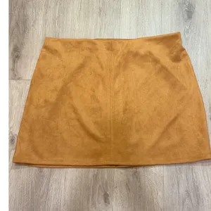 NWT Ashley Stewart Plus 26/28 Tan Faux Suede Mini Skirt Fall Western thumbnail 2