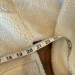 Old Navy snap front flurry crop Sherpa jacket size M thumbnail 9