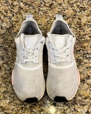 RARE Tennis Shoes Size 8 1/2! thumbnail 5