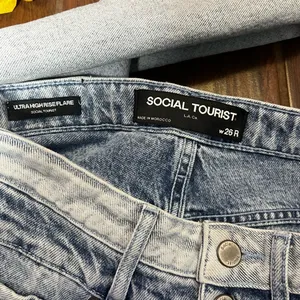 Hollister Social Tourist Denim Flare Ultra High Rise Jeans Two Tone thumbnail 11