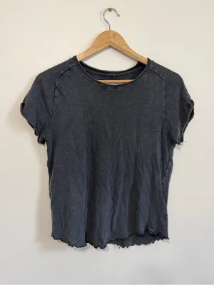 Free People We The Free Be My Baby Tee Size Large 100% Cotton Raw Hem thumbnail 2