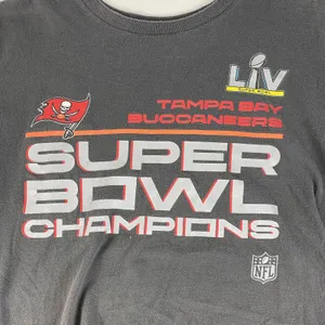 Tampa Bay Buccaneers Shirt Adult Medium Super Bowl Champs Grey NFL Football Mens thumbnail 2