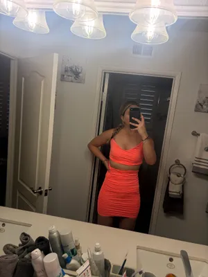 Oh Polly Hot Pink Bodycon Dress thumbnail 3