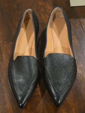 Black Pointed Toe Leather Flats thumbnail 1