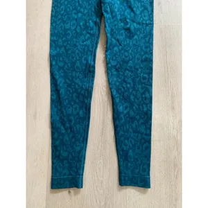 Gymshark Teal Leopard Print High-Waist Leggings thumbnail 3