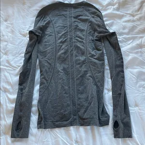 Lululemon Athletica Swiftly Tech Long Sleeve Heathered Black 4 Top thumbnail 2