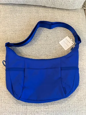 Lululemon Slouchy Sling Bag 6L riverside blue NWT thumbnail 12