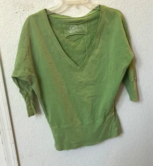 FINAL MARKDOWN Gap deep v top small thumbnail 1