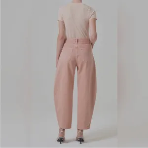 AGOLDE Mara Barrel Jeans in Pink Salt thumbnail 5