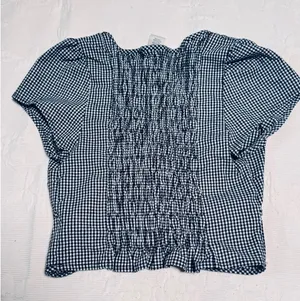 URBAN ROMANTICS by URBAN OUTFITTERS Size Medium gently used crop top thumbnail 3