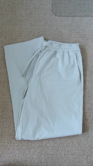 Lululemon Women’s Lounge Track Pants Cream White Size Medium thumbnail 5