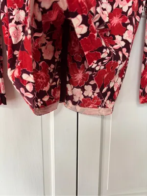 Garnet Hill Red Floral Button-Down Cardigan 100% Merino Wool Blouse Size Medium‎ thumbnail 10
