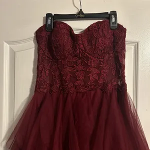Prom dress thumbnail 2