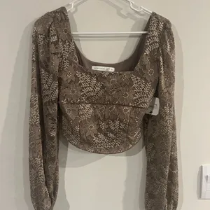 NWT Altar'd State lace‎ blouse small thumbnail 3
