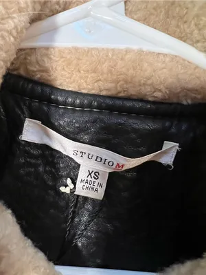 Studio M Women’s Size XS Faux Leather Jacket Black Sherpa Textured Wool Trim thumbnail 10