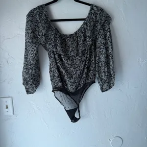 Abercrombie Fitch Black Floral Off Shoulder Long Sl Bodysuit S Feminine Coquette thumbnail 3