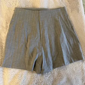 Zara Grey Pinstripe Skort thumbnail 3