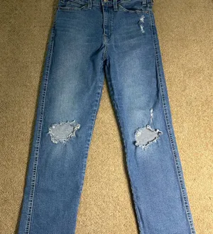 Signature by Levi Strauss Heritage High Rise Straight Distressed Jeans 6/W28 thumbnail 1