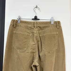 Eddie Bauer Women’s Brown Bootcut Corduroy Pants Size 8 thumbnail 6