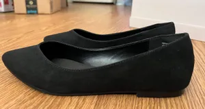 JustFab Black Pointed Toe Flats thumbnail 1