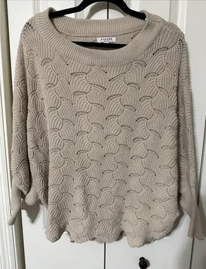 Women's Andree By Unit Scalloped Detail Knit Sweater Beige Sz Small thumbnail 1
