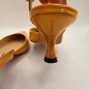 Manolo Blahnik Carolyne Orange Patent Leather Slingback Kitten Heels Size 36.5 thumbnail 8