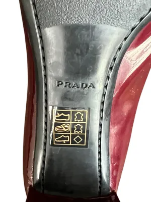 Prada Women’s Oxblood Burgundy Patent Leather Kiltie Fringe Pump Heels Size 39.5 thumbnail 9