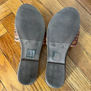 •American Darling hand tooled leather sandal• Size 8 thumbnail 2
