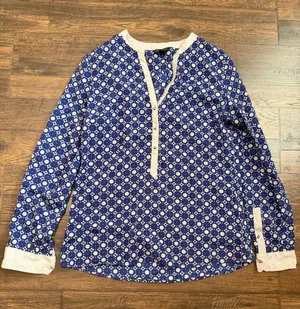 Banana Republic blouse thumbnail 1