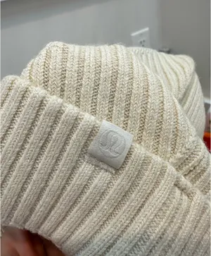 Lululemon Beanie thumbnail 2
