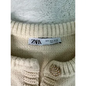 ZARA Cream Knit Cardigan Jacket Pearl Rhinestone Buttons 4 Pocket M thumbnail 3