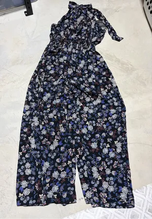 Vince Camuto NWT eondersll Floral Jumpsuit French blue floral large MSRP$99 thumbnail 1