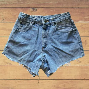 Vintage High Waisted Shorts with Window Pocket thumbnail 1