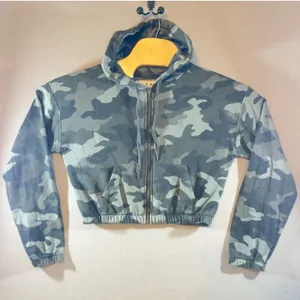 560 | Aero‎ Camo Cropped Zip Hoodie Womens Medium Grey Fleece Y2K Athleisure thumbnail 1
