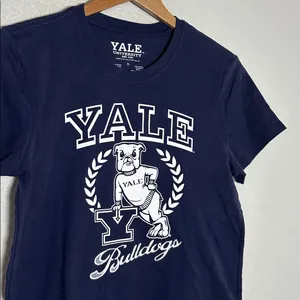 Yale University Navy Blue T-Shirt Handsome Dan Bulldogs Embroidered Crop College thumbnail 2