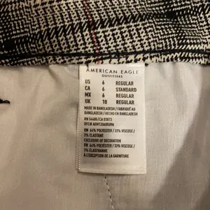 American Eagle Plaid Stretch Pants Size 6 thumbnail 5