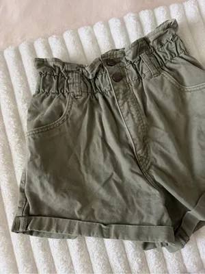 Abercrombie & Fitch Olive High-Waist Paperbag Shorts thumbnail 2